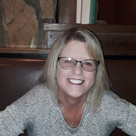 Meet your Posher, Kim - Picture 1 of 1